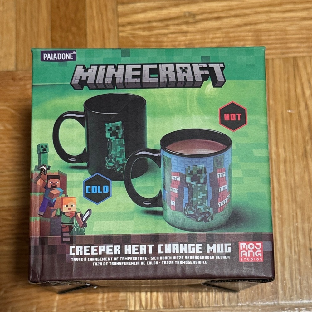Brand new Paladone Minecraft - Creeper Heat Change Mug